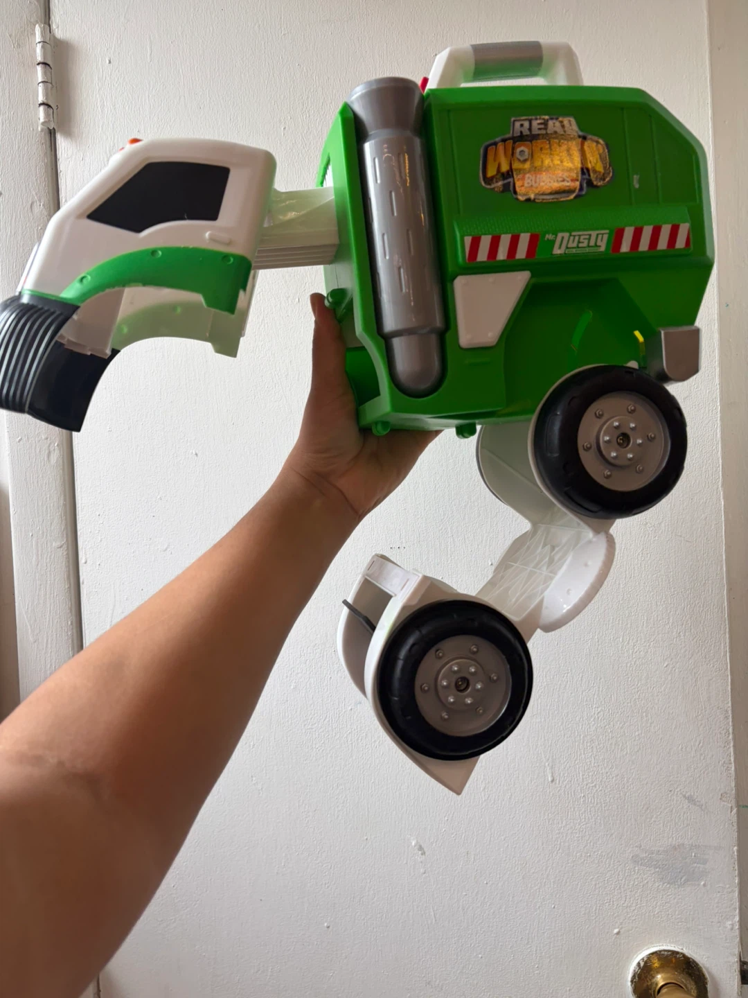 Mr. Dusty The Super Duper Toy Eating Garbage Truck makes sounds - photo 5