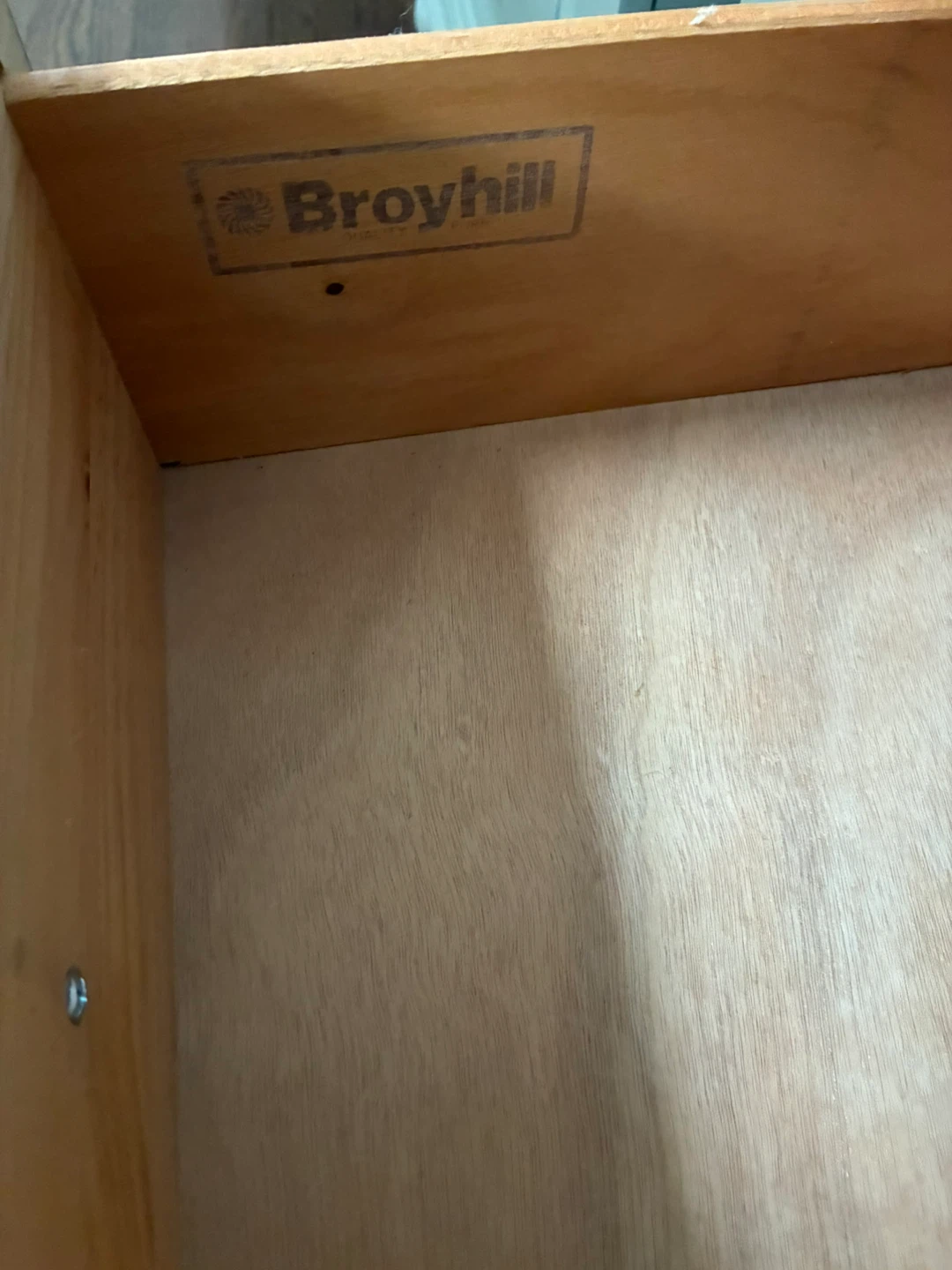 Broyhill green night stands - photo 2