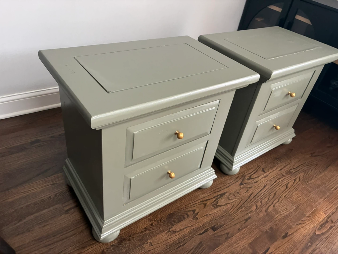 Broyhill green night stands - photo 5