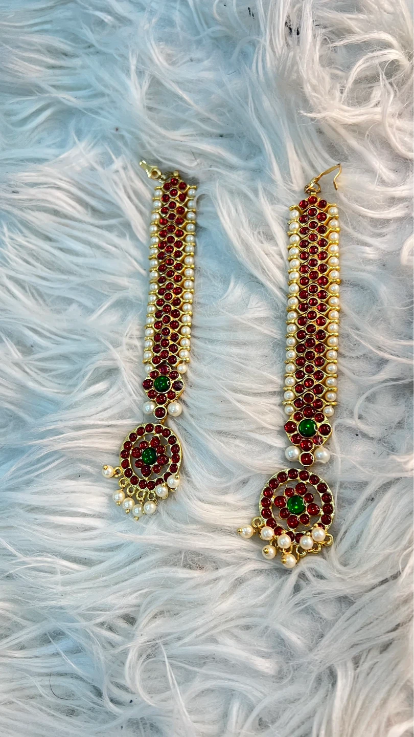 Stunning Temple Jewelry Set for Rent - photo 3