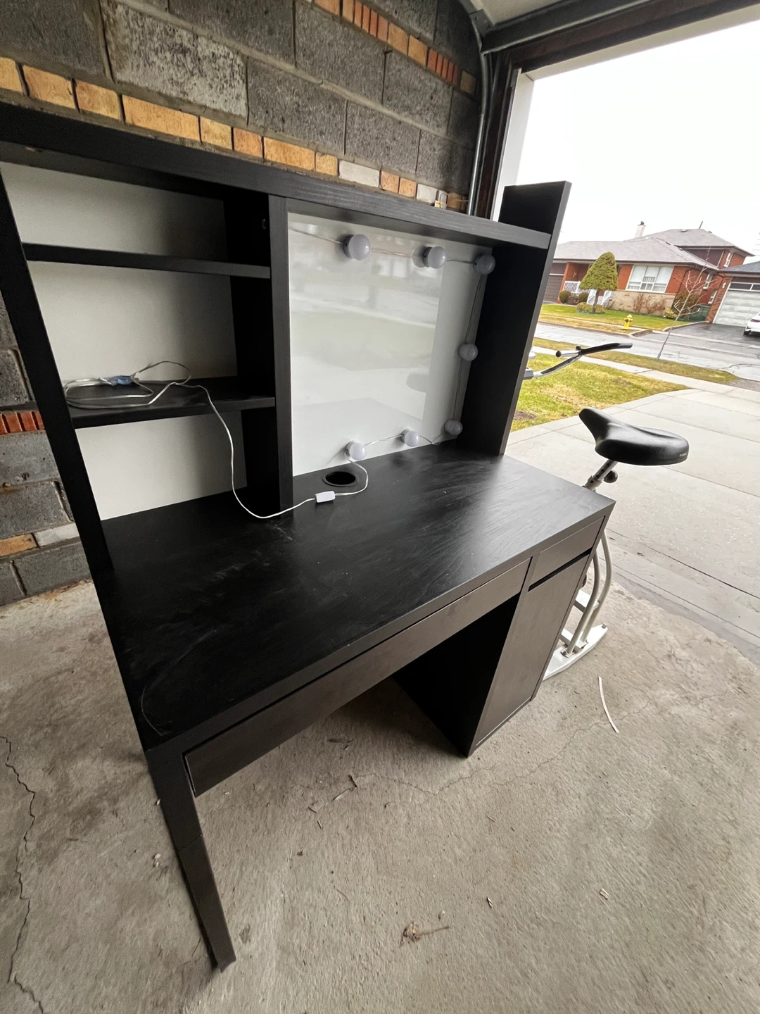 Black Desk with Lights