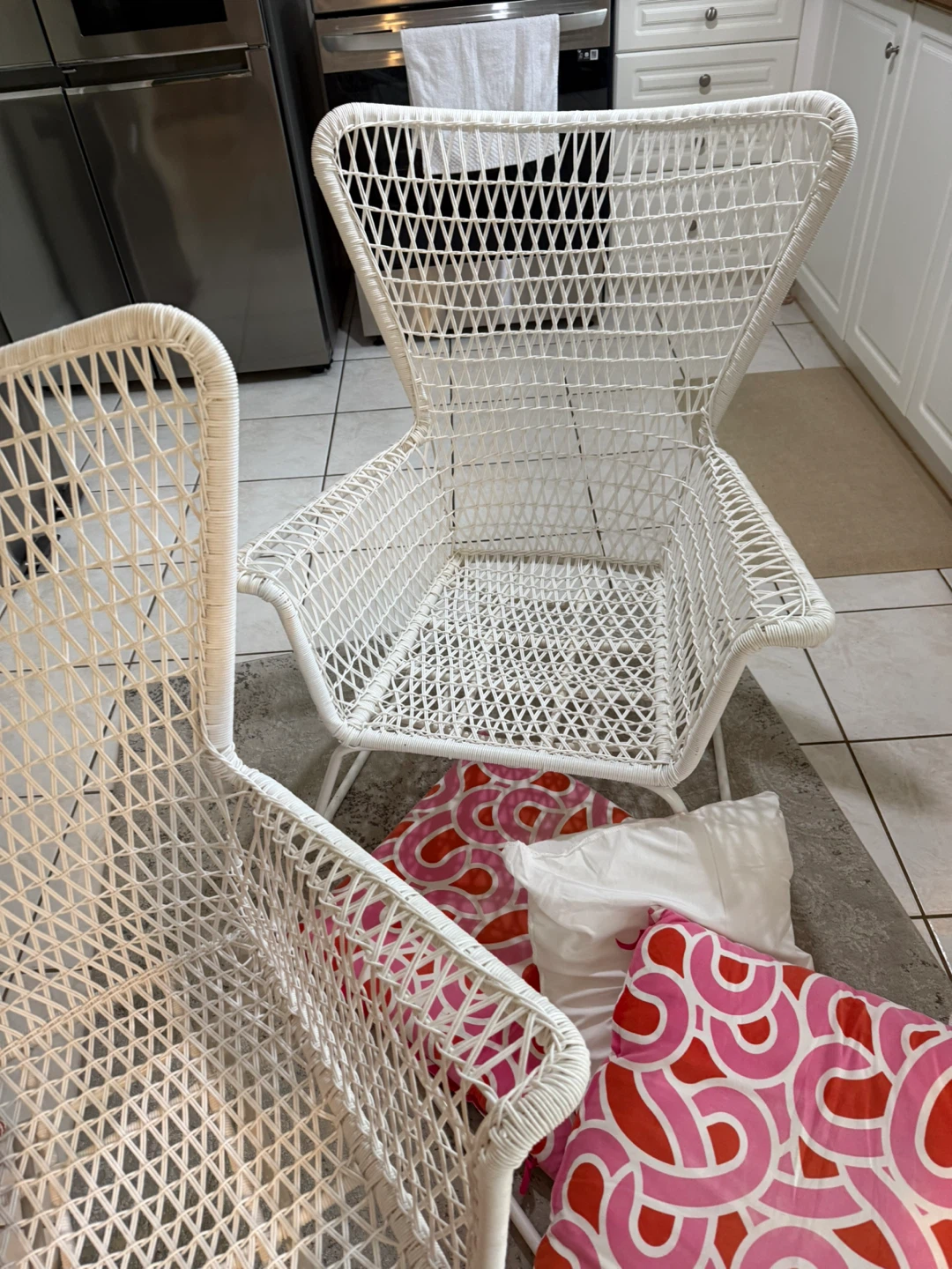 White Wicker Accent Chair - photo 2