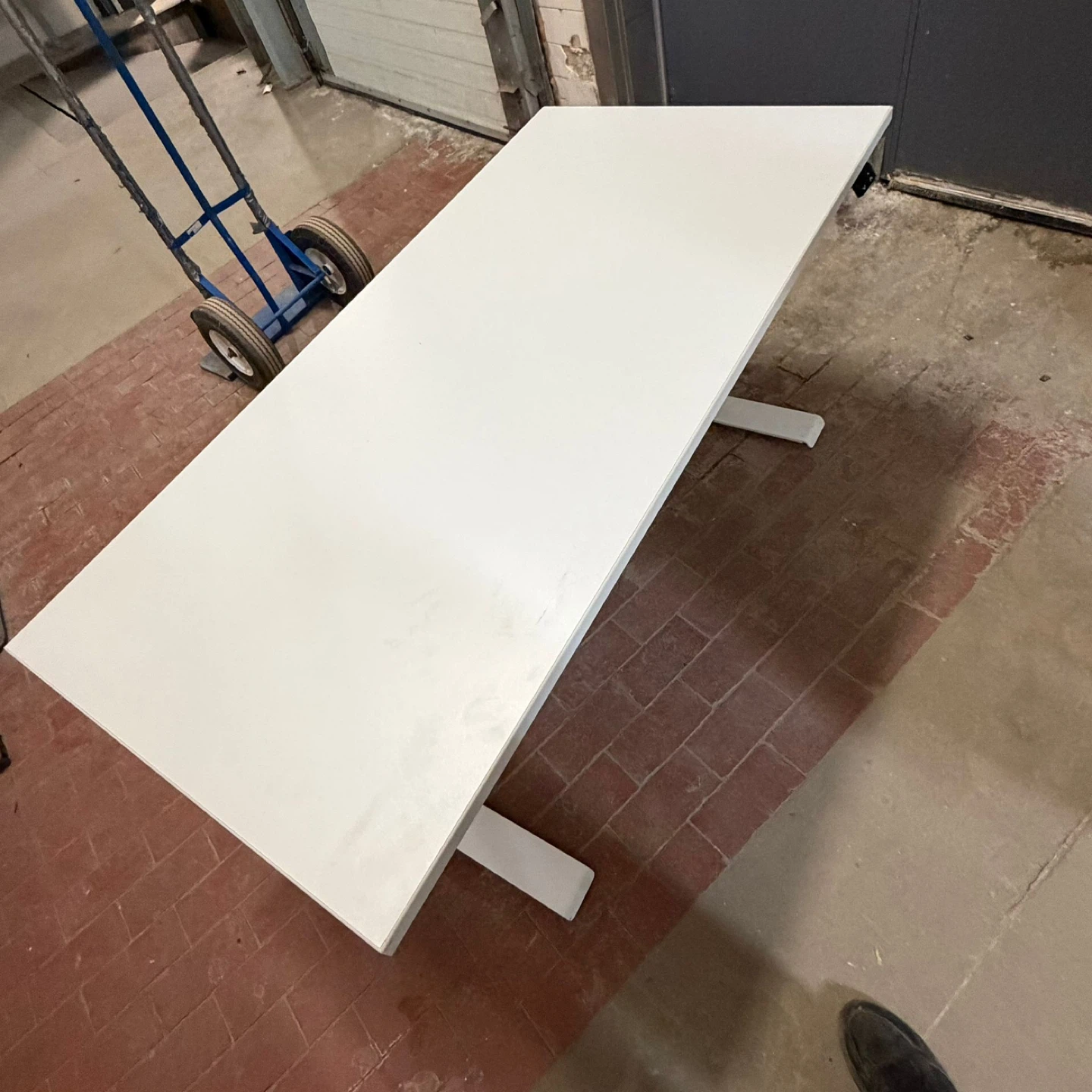 Electric Standing Desk – Dual Motor