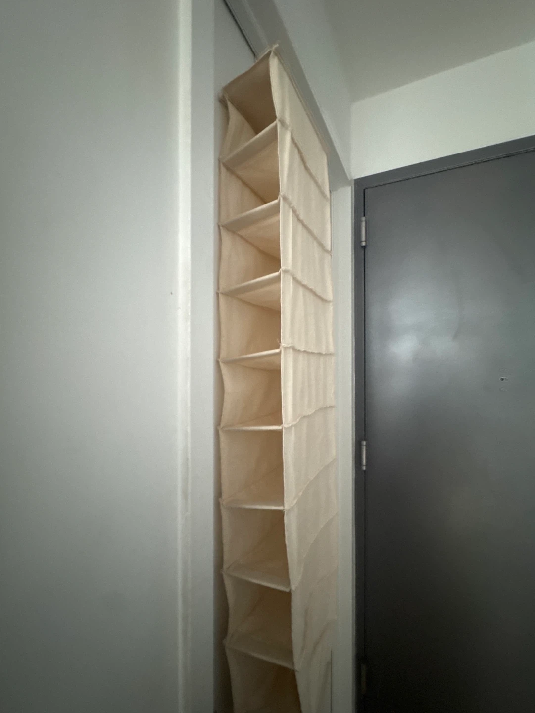 Cream 10-shelf Hanging Organizer
