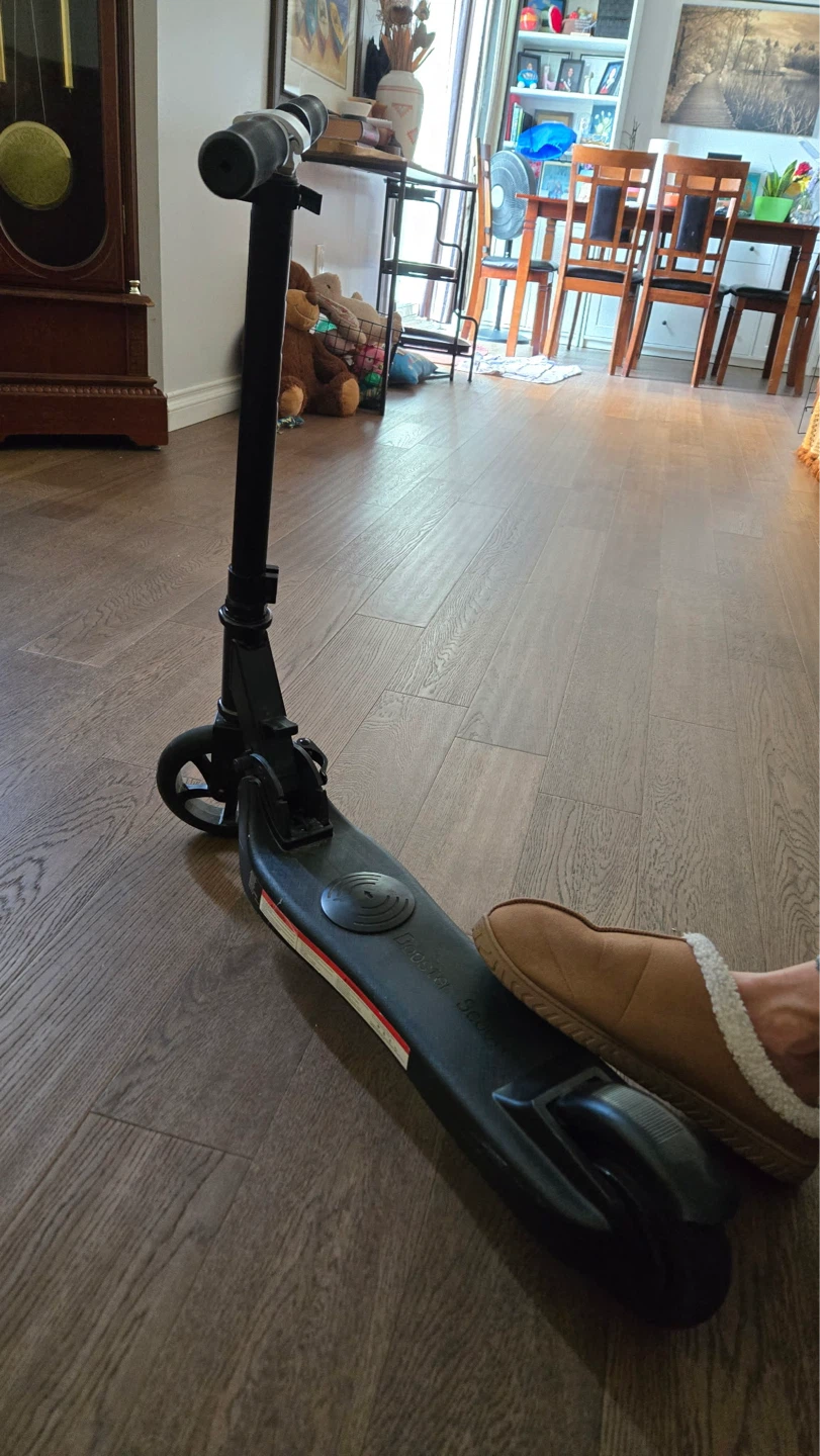 electric kid scooter