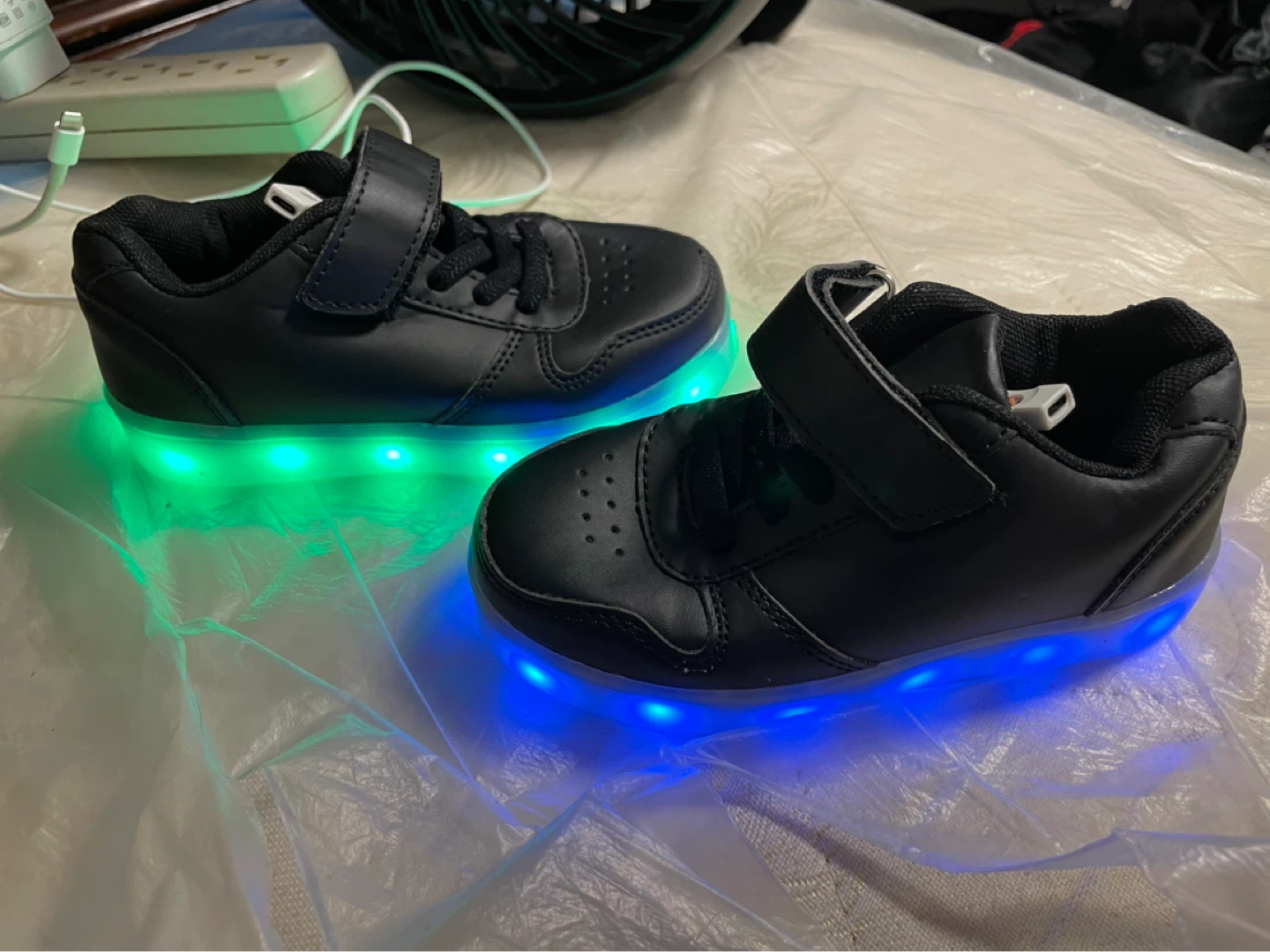 Kids LED Light Up Shoes Size 27 - photo 3