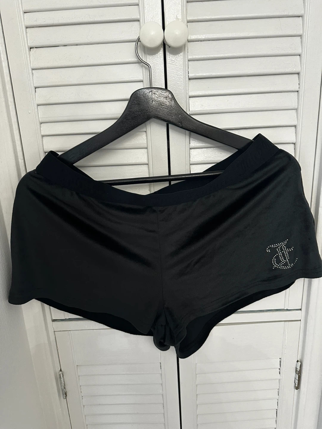 Juicy Couture Black Velour Shorts Size L
