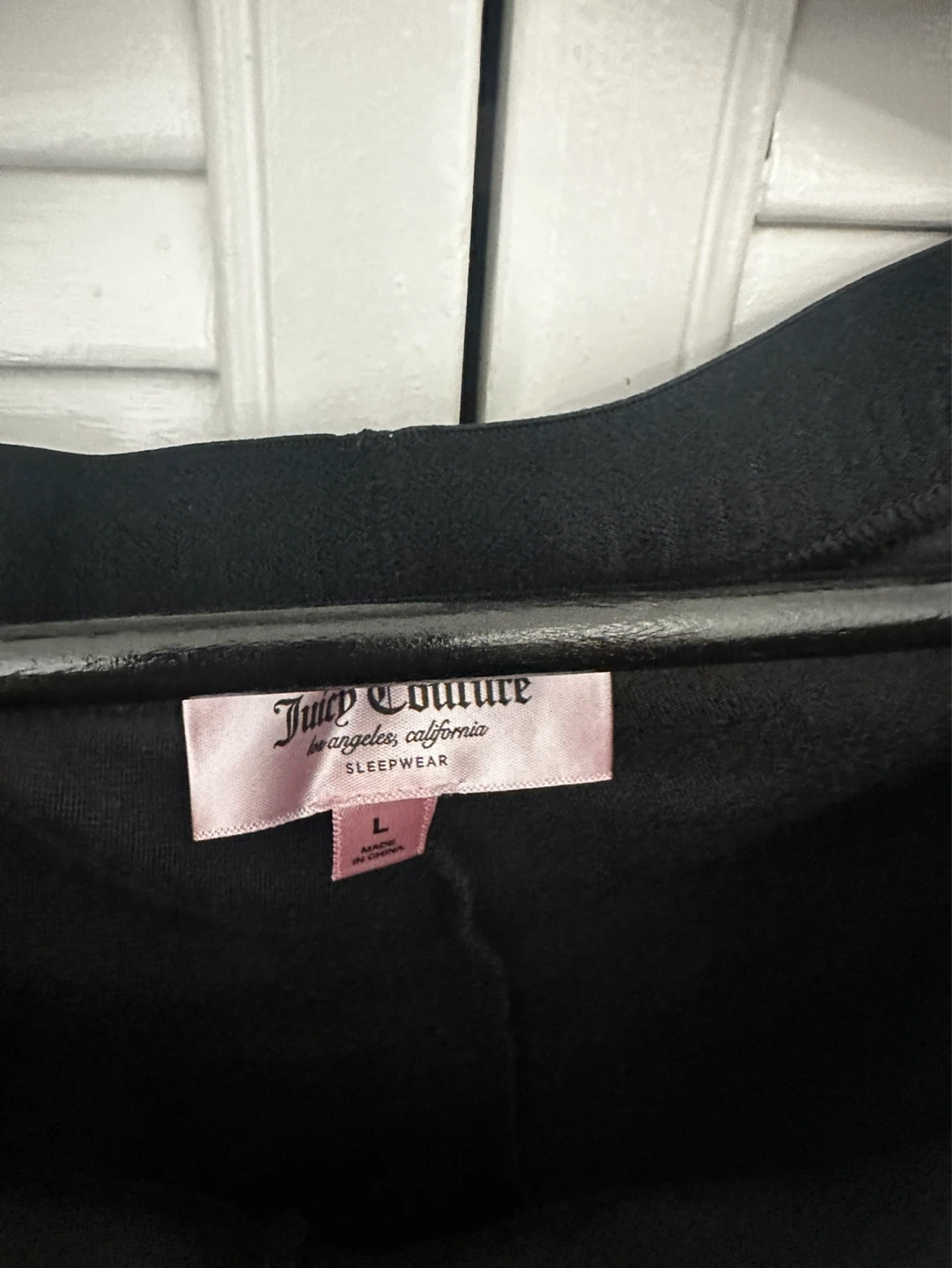 Juicy Couture Black Velour Shorts Size L - photo 3