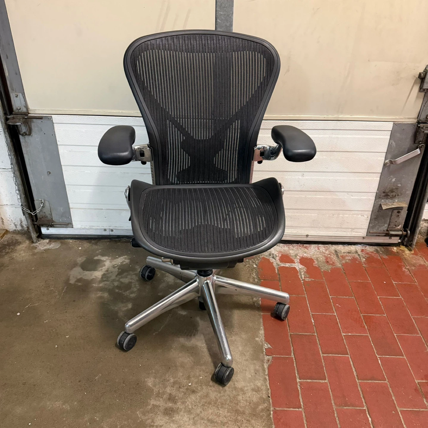 Herman Miller Aeron Chair – Size B (Chrome Frame)