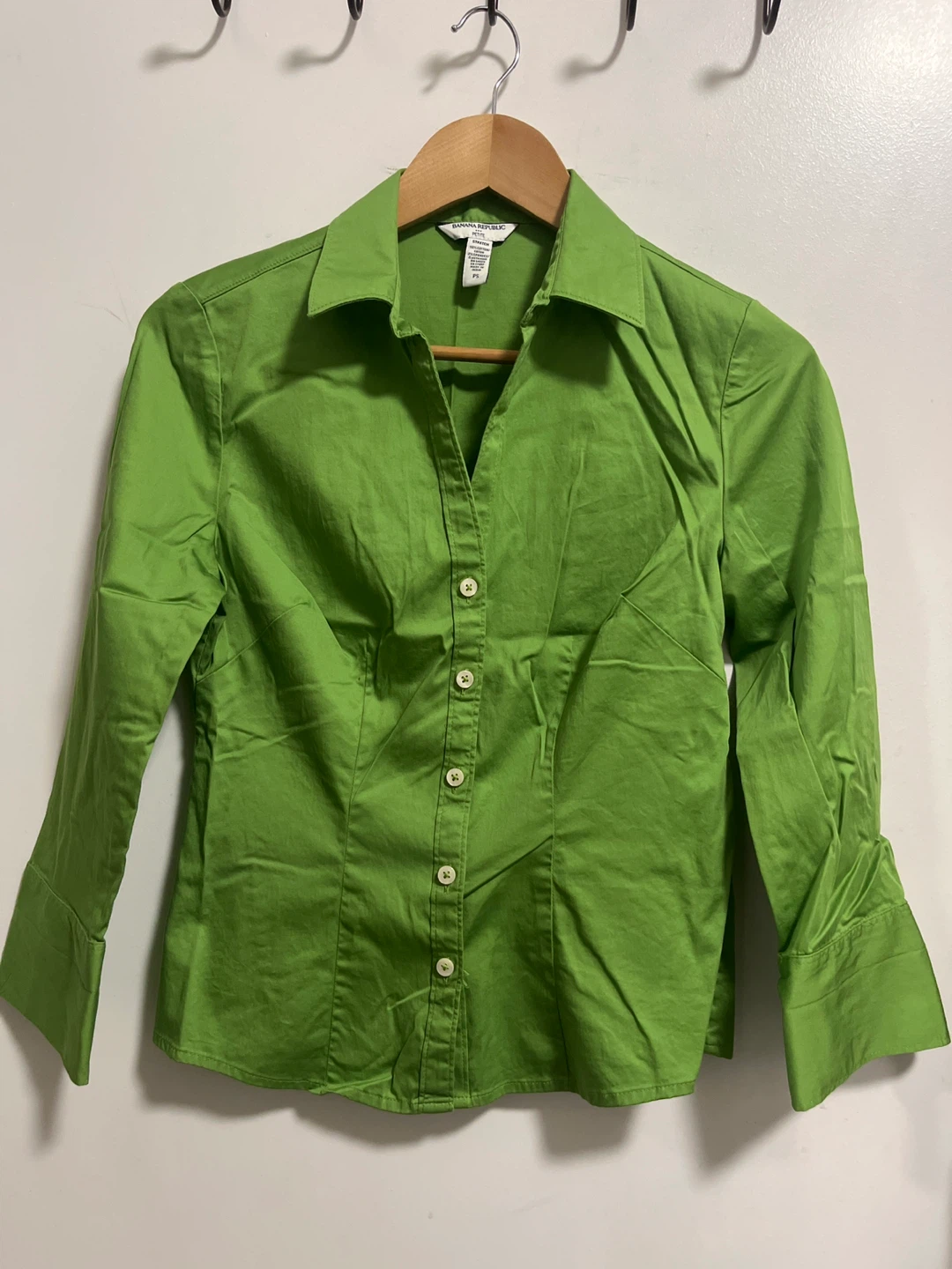Banana Republic Petite Green Button-Up Shirt