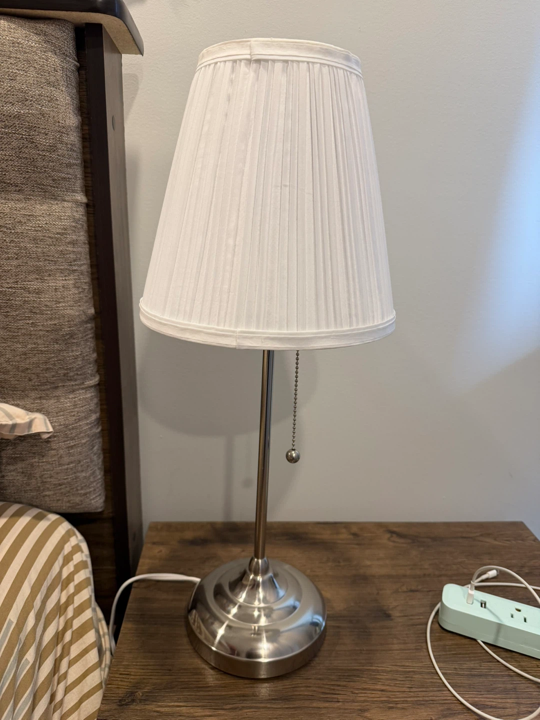 White Pleated Table Lamp with Pull Chain