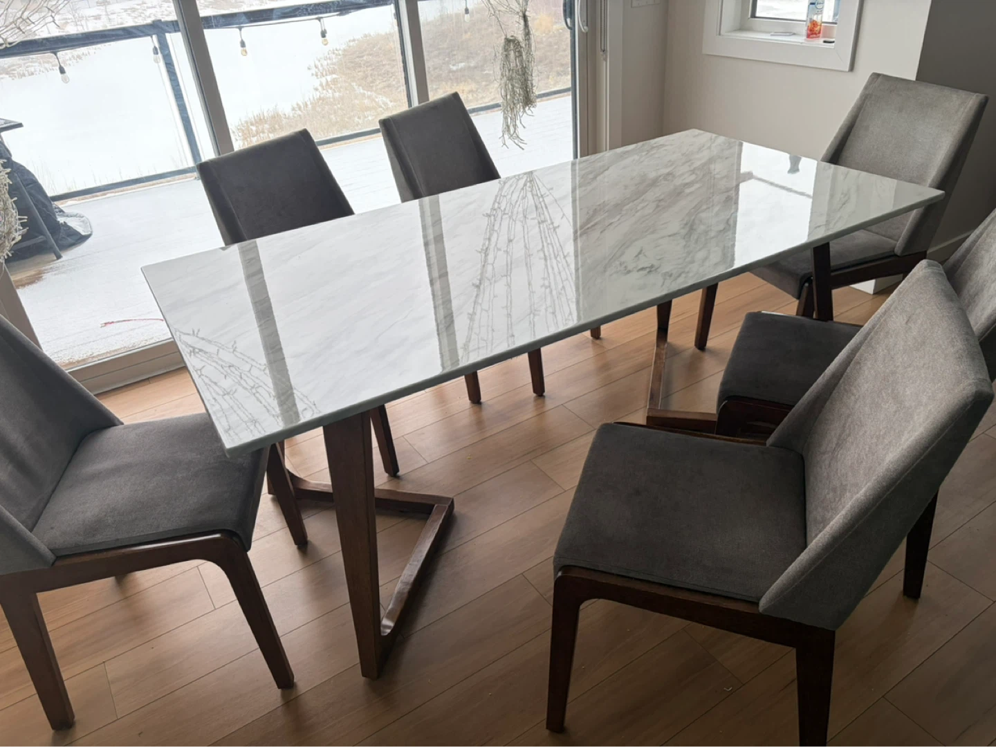 Konto - Marble Top Dining Table
