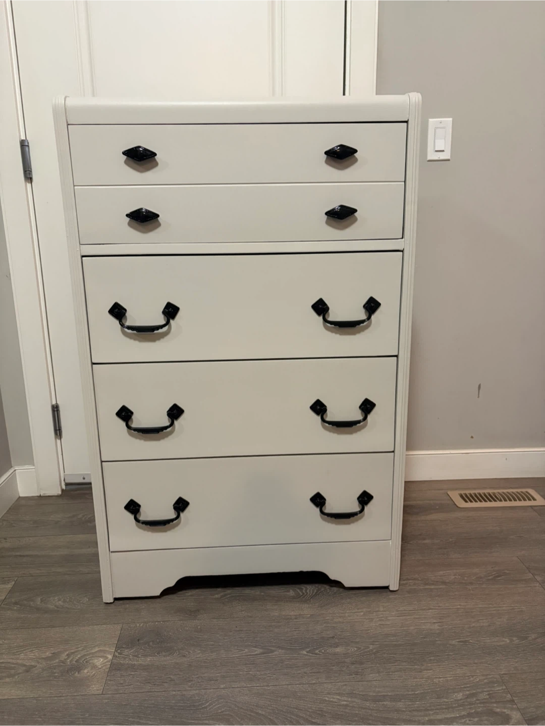 Vintage dresser