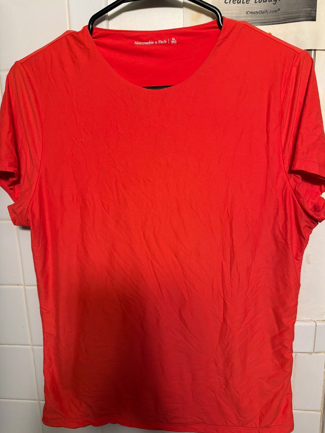 Abercrombie & Fitch Red Short Sleeve T-Shirt