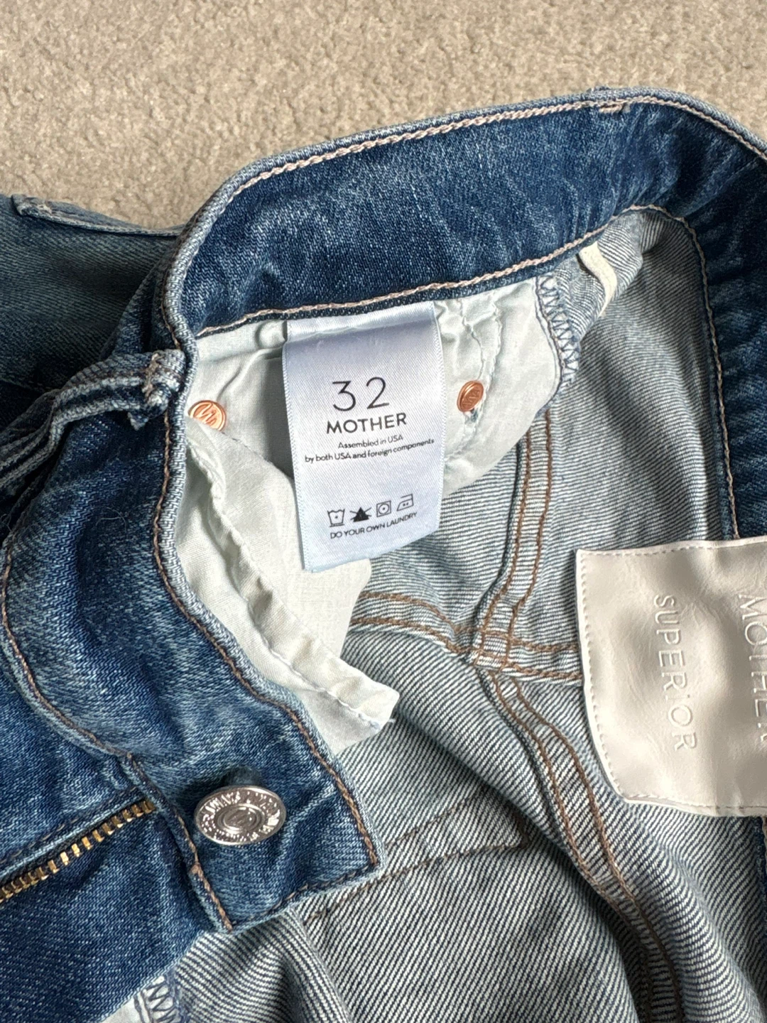 MOTHER The Insider Crop Step Chew Jeans size 32 - photo 4