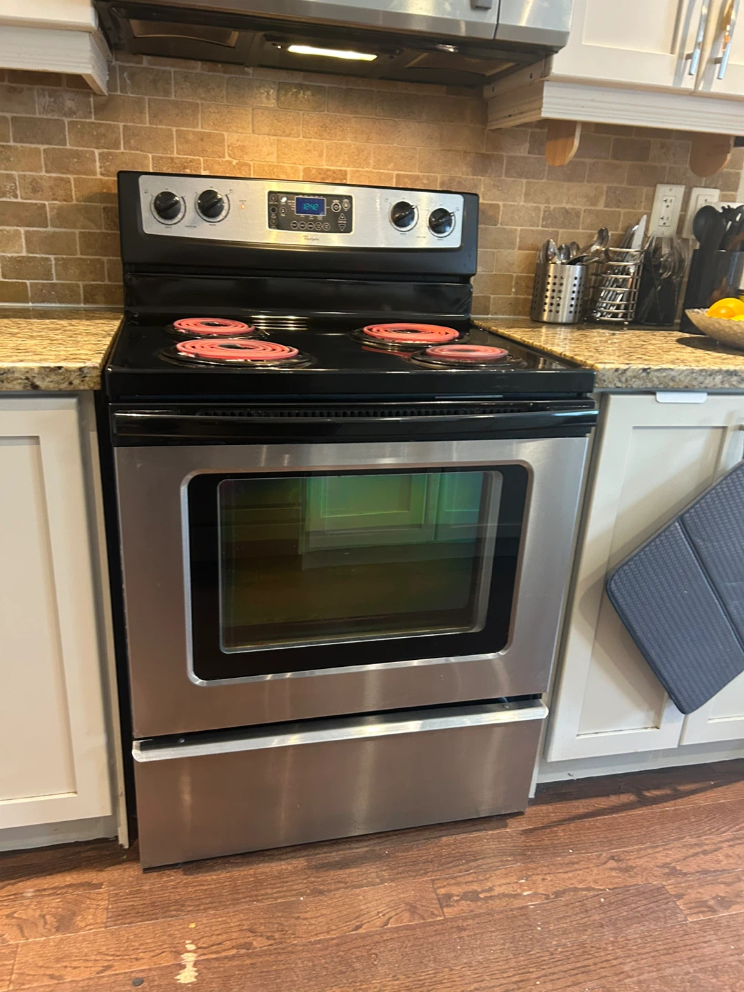 Whirlpool Electric Coil Top Range - photo 2