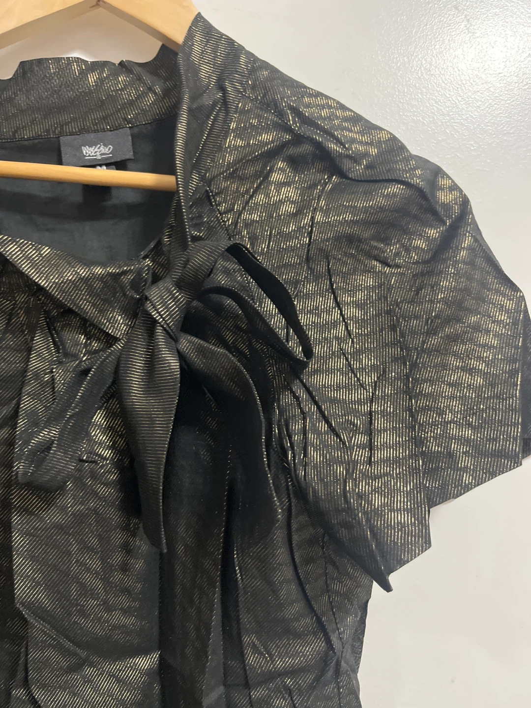 Mossimo Black and Gold Textured Bow Blouse - Size Medium - photo 3