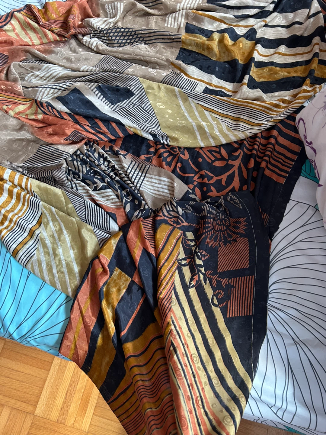 Fabric Saree with Geometric and Floral Print - photo 2