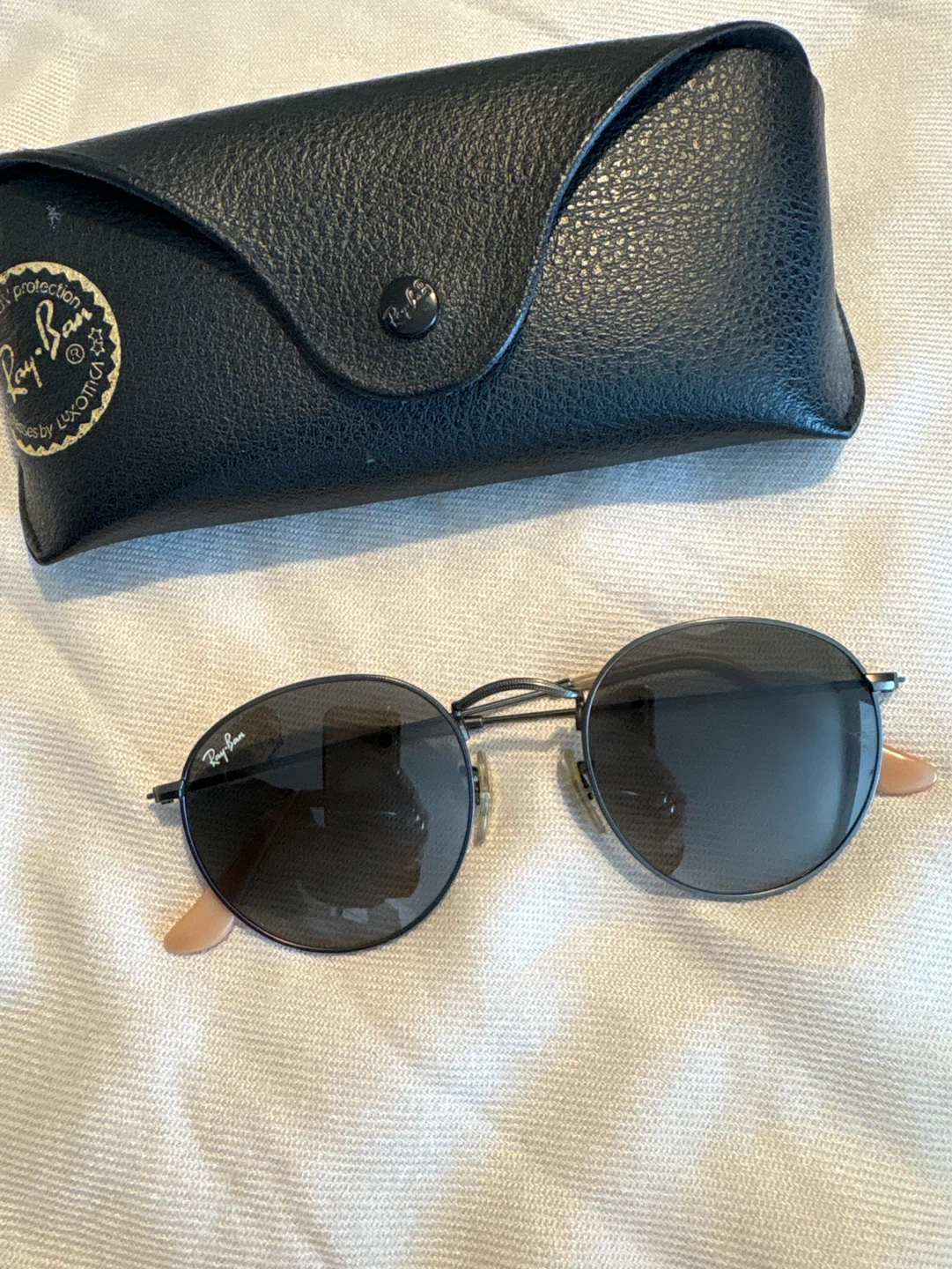 Ray-Ban RB3447 Round Metal Sunglasses