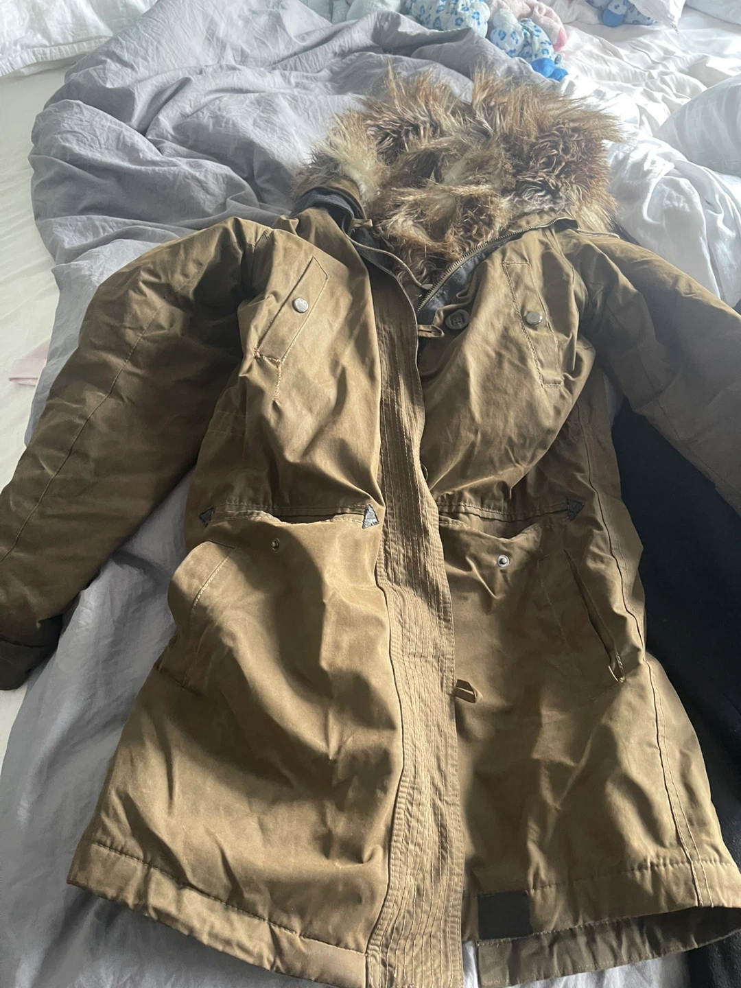 Brown winter-weight coat