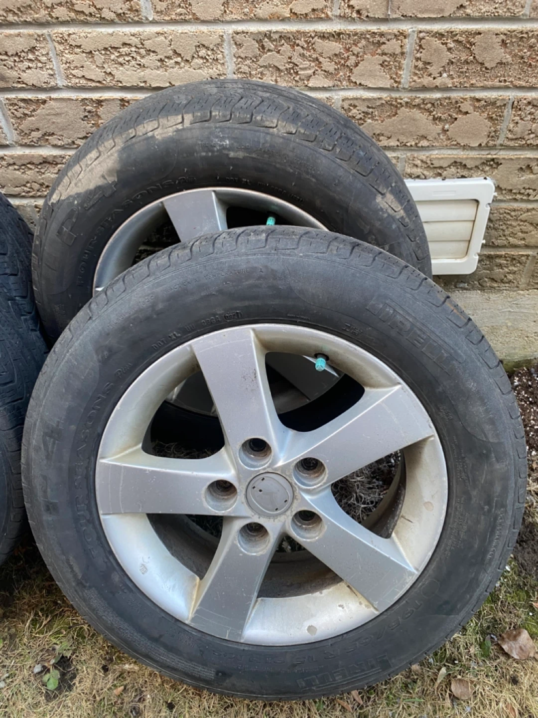 Set of 4 Pirelli Tires with Rims - photo 4