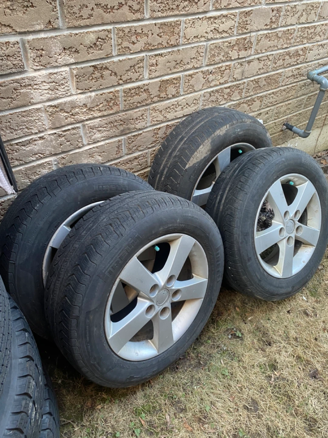 Set of 4 Pirelli Tires with Rims