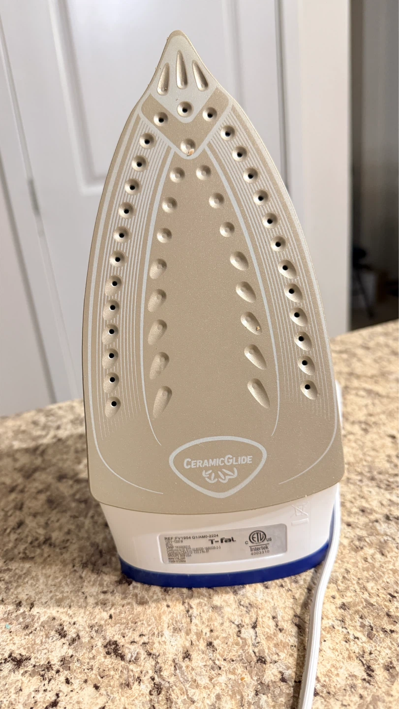 T-fal Steam Essential Plus Iron - photo 2