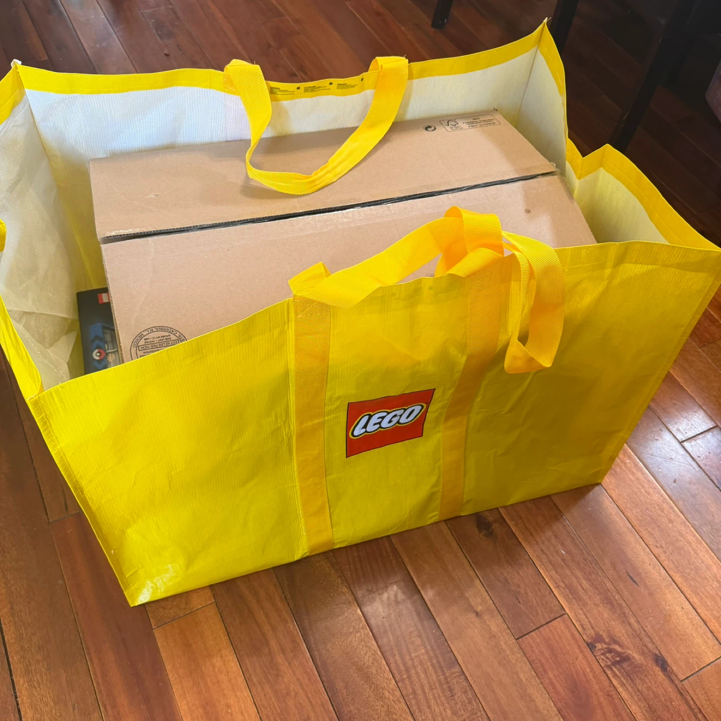Brand New LEGO Pokémon and Badges Collection. - photo 4