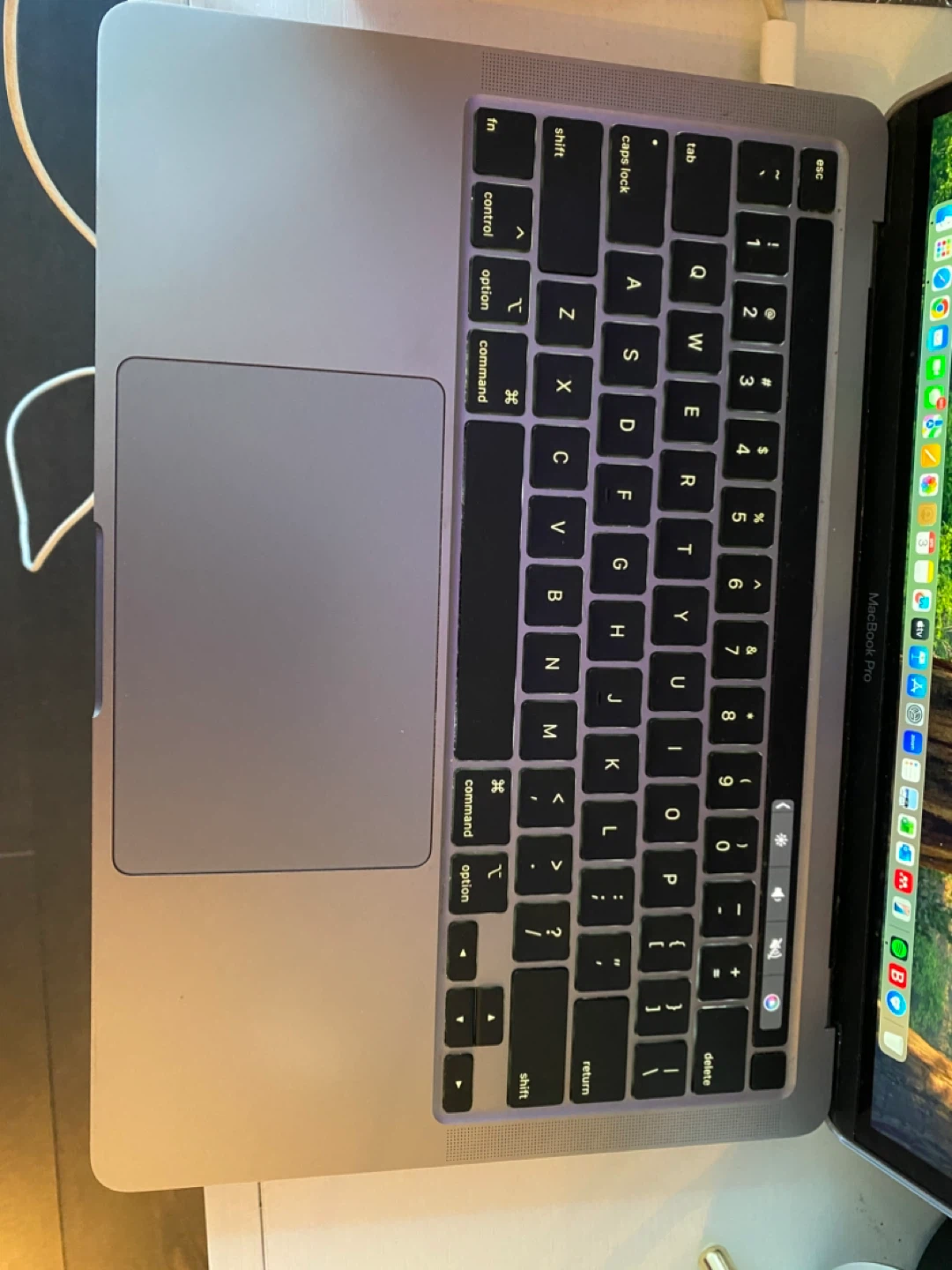 Apple MacBook Pro 13 Laptop (2020 model) - like new - photo 3