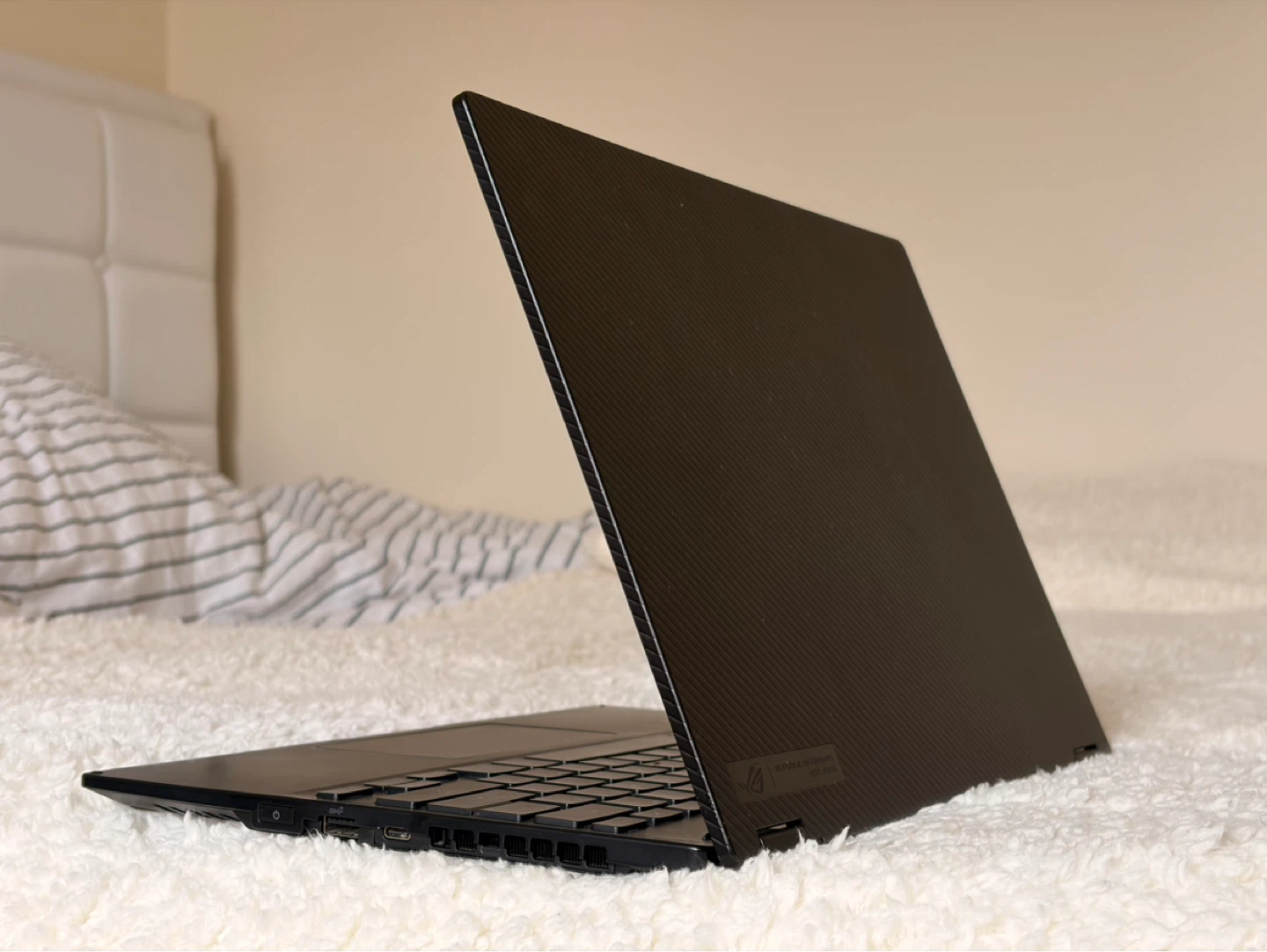 ASUS ROG Flow X13 2-in-1 Laptop — Ryzen 9 / 1TB / RTX 3050 - photo 4