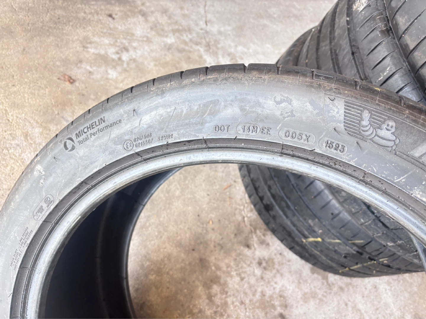 Michelin Pilot Sport 4S 285/40 ZR22 Tires (Set of 4) - photo 4