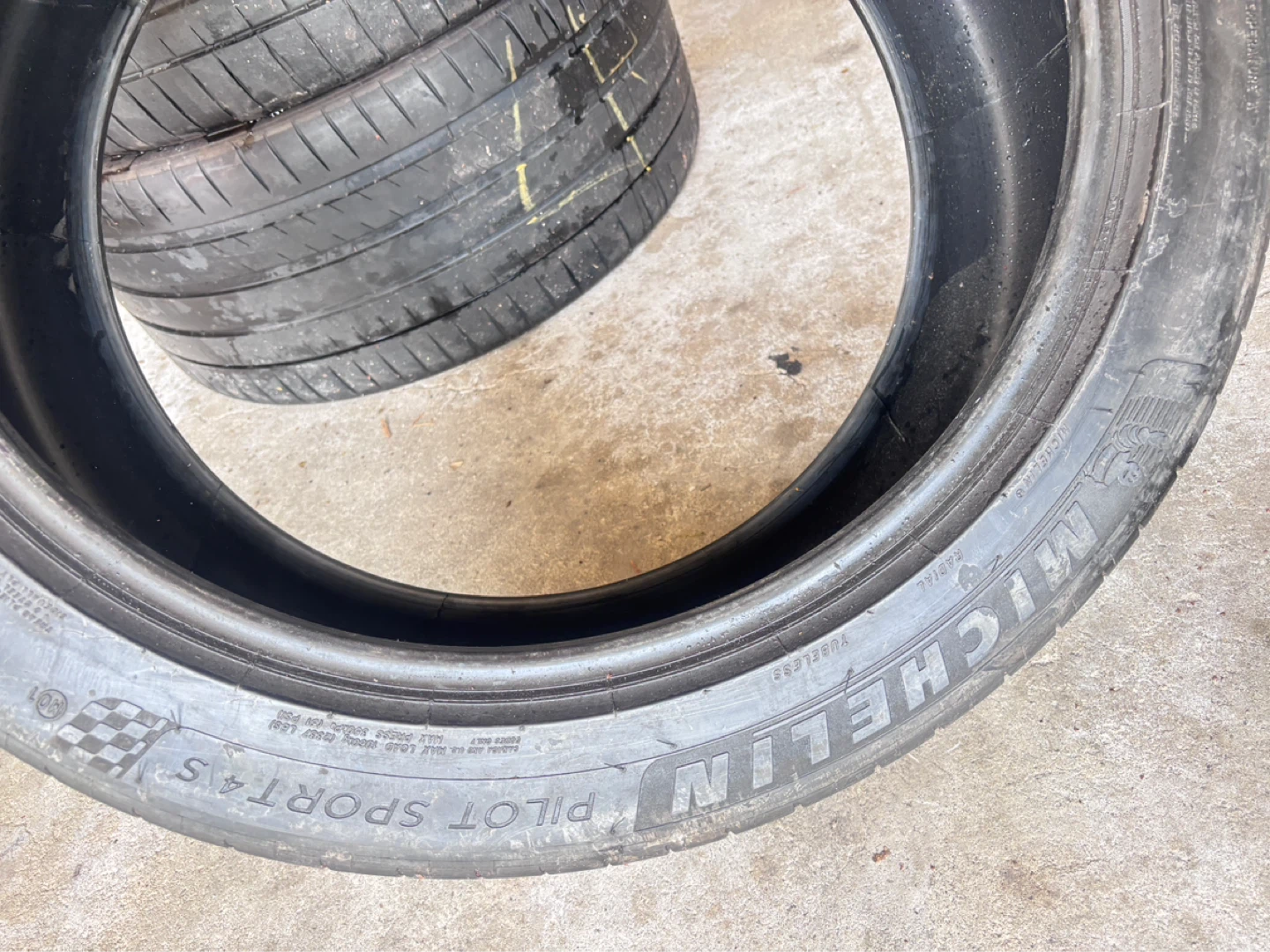 Michelin Pilot Sport 4S 285/40 ZR22 Tires (Set of 4) - photo 5