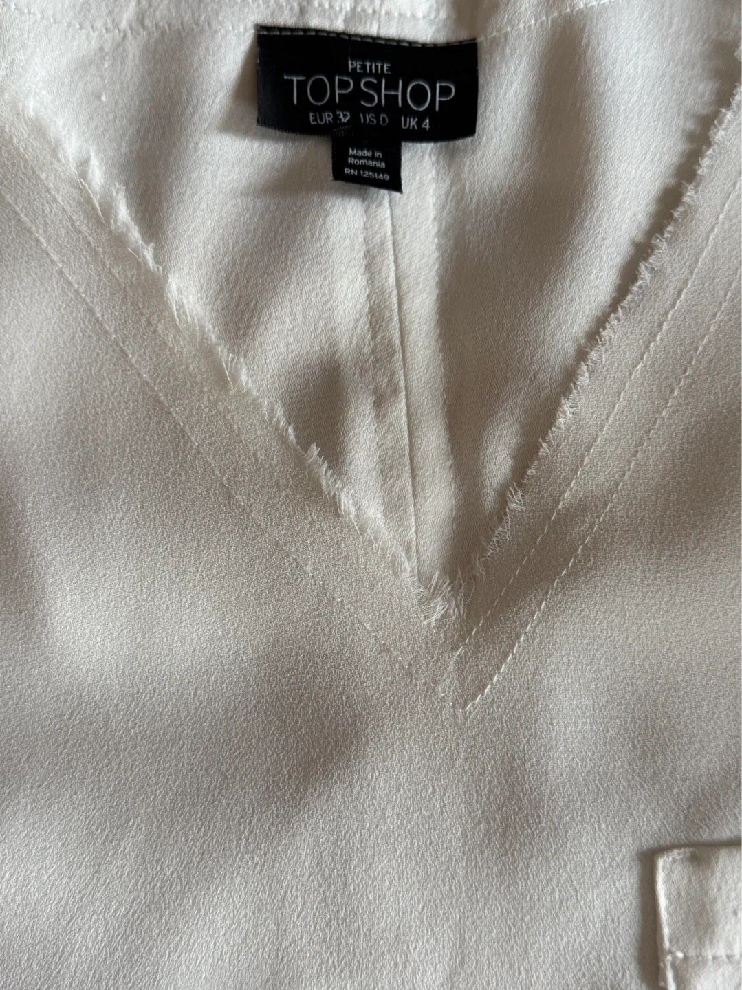 Topshop Petite White V-Neck Pocket Top Size UK 4 - photo 3