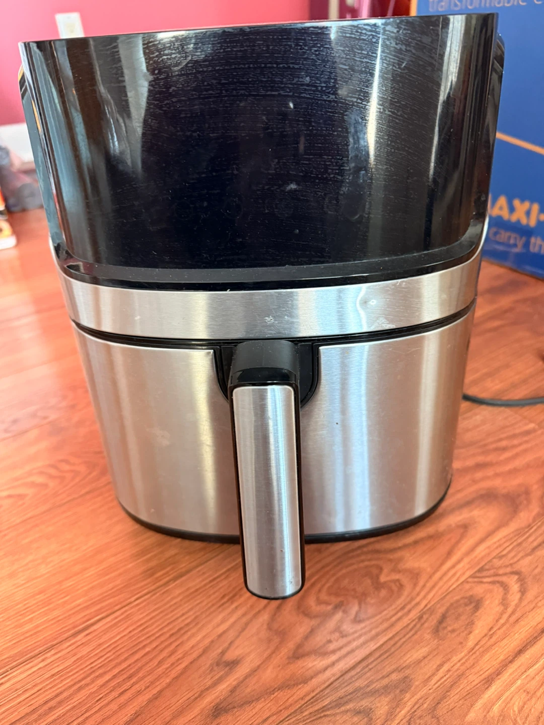 Frigidaire Air Fryer - photo 3