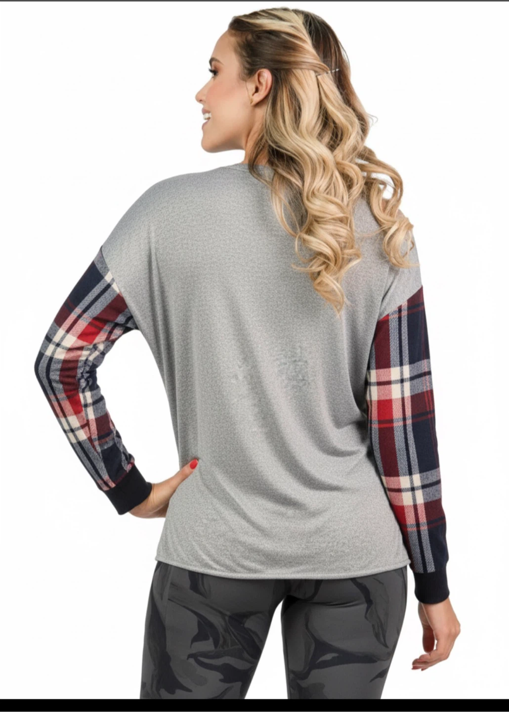 Sweater with plaid sleeves - photo 4