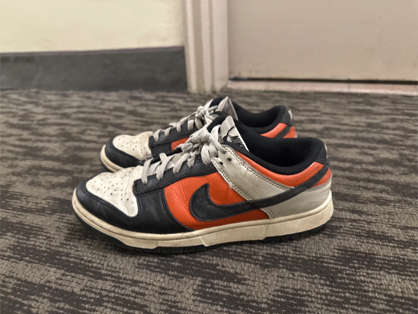 Nike Dunk Low "Panda" Sneakers