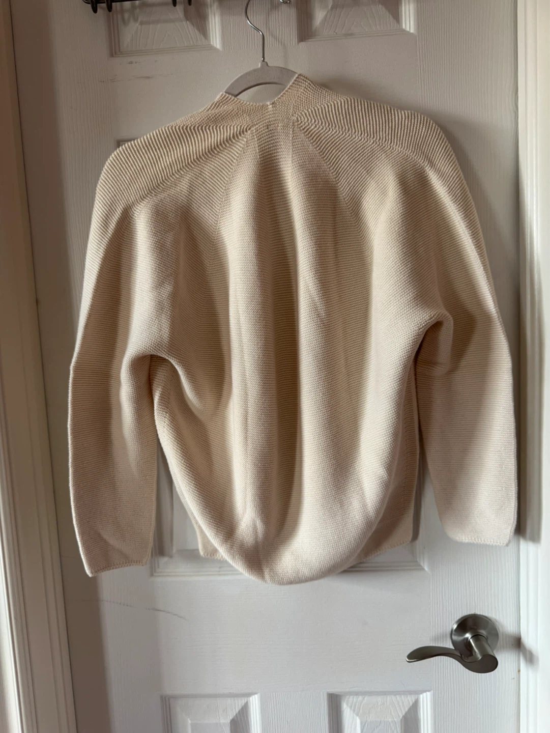 UNIQLO Cream Knit V-Neck Sweater Size S - photo 2