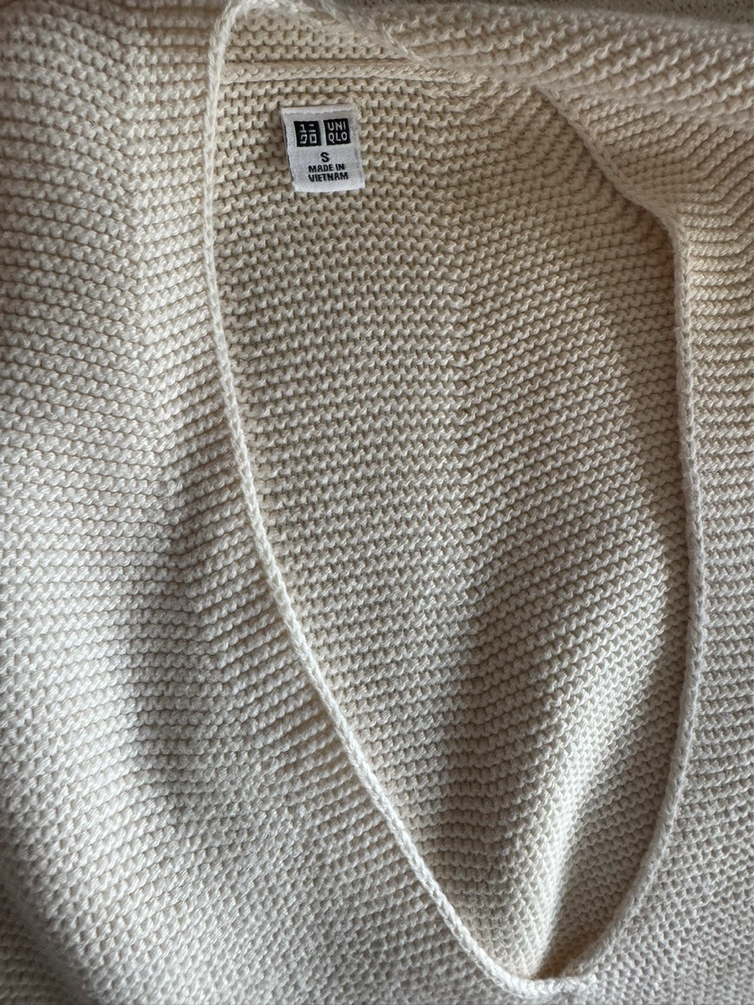 UNIQLO Cream Knit V-Neck Sweater Size S - photo 3