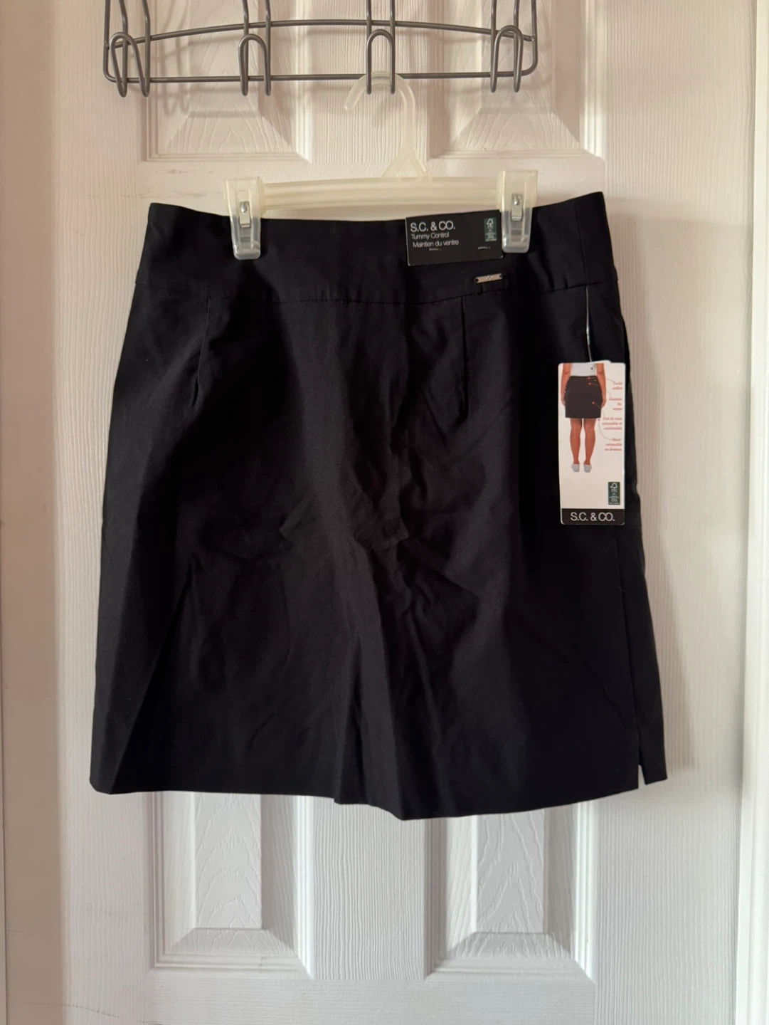 S.C. & CO. Tummy Control Skirt Size 4 - photo 2