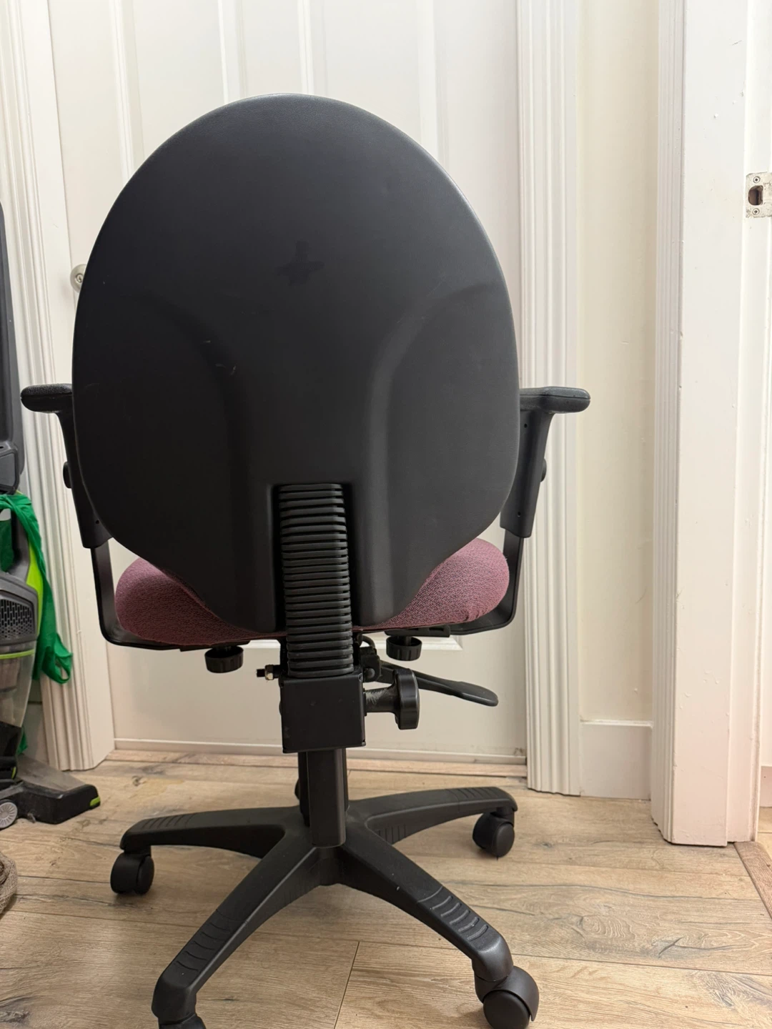 Fully Adjustable Office Chair - photo 3