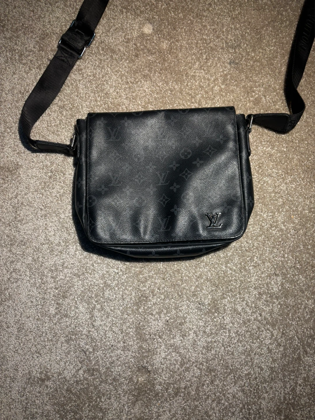 Louis Vuitton Messenger Bag