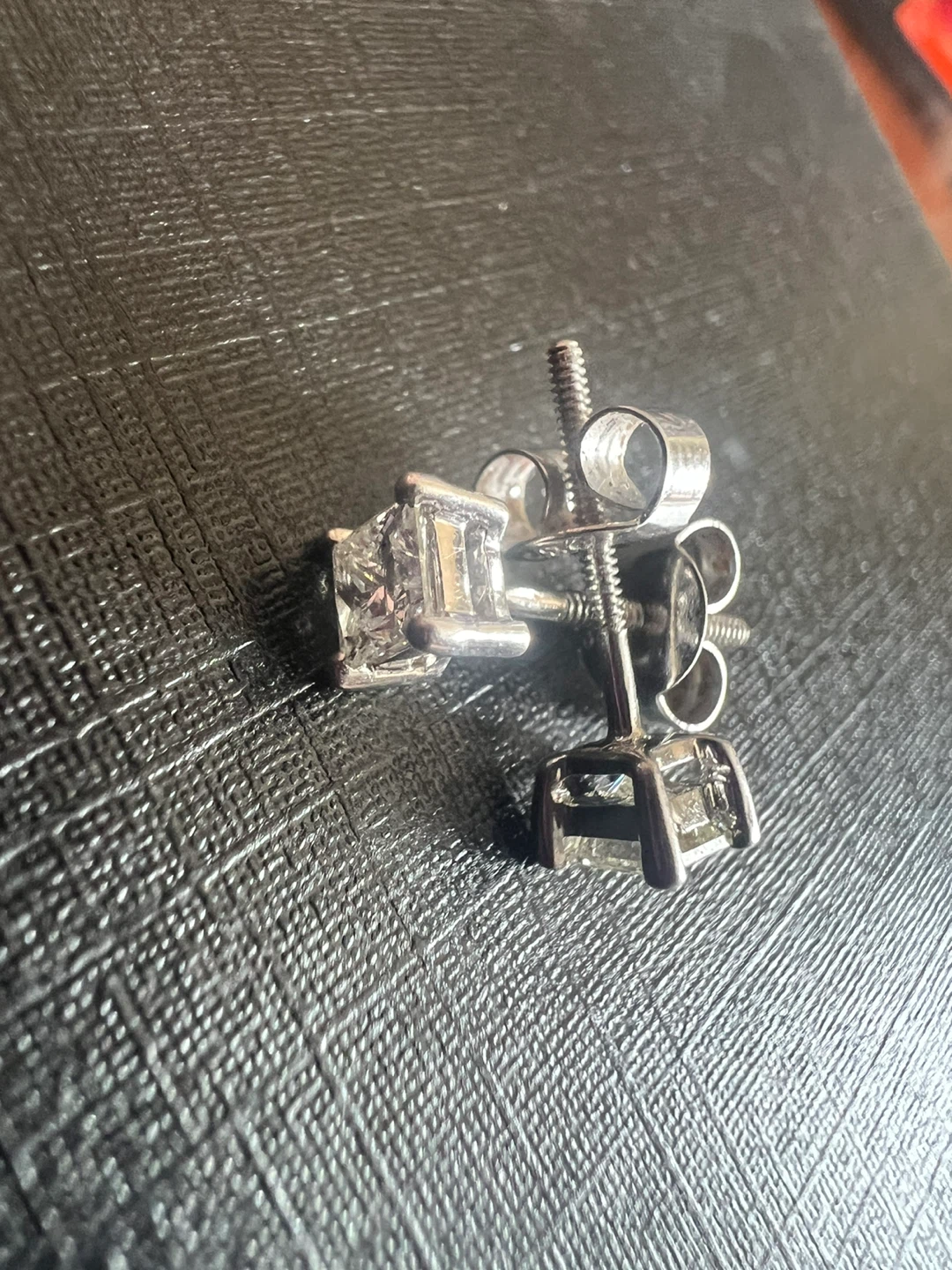 18 k Princess Cut Diamond Stud Earrings