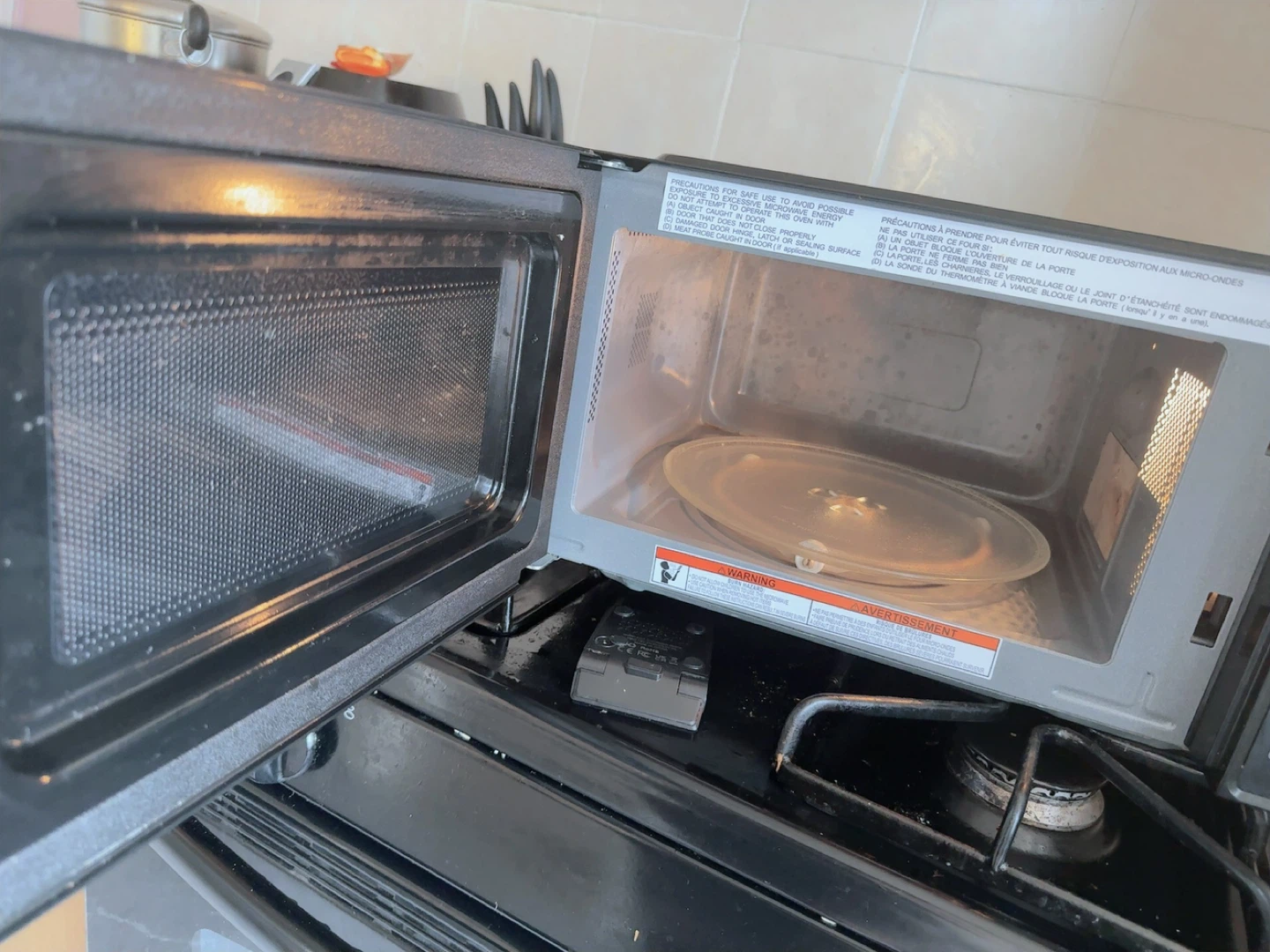 CHEFMAN Microwave Oven - photo 3