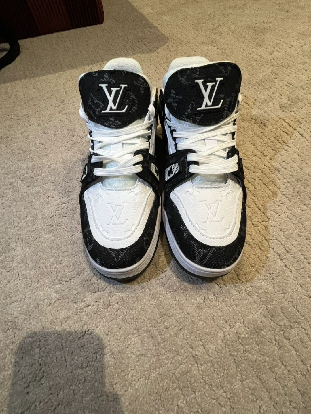 Louis Vuitton LV Trainer Sneakers - Black/White