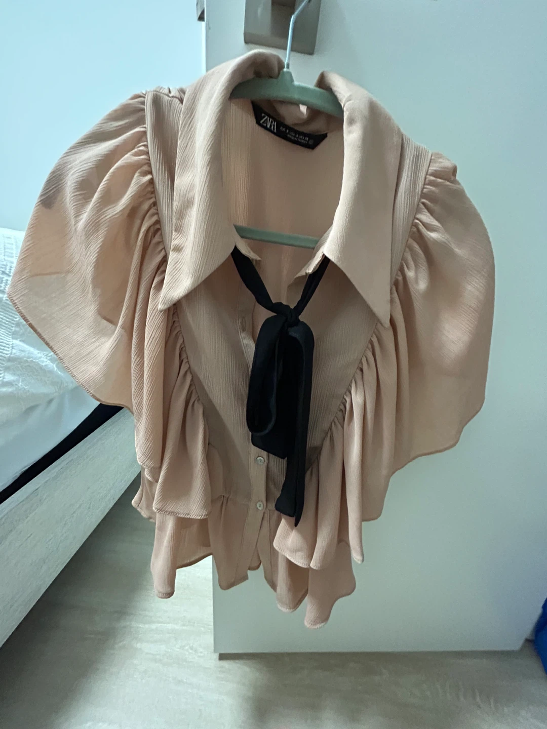 ZARA Women's Pink Puff Sleeve Blouse with Black Bow