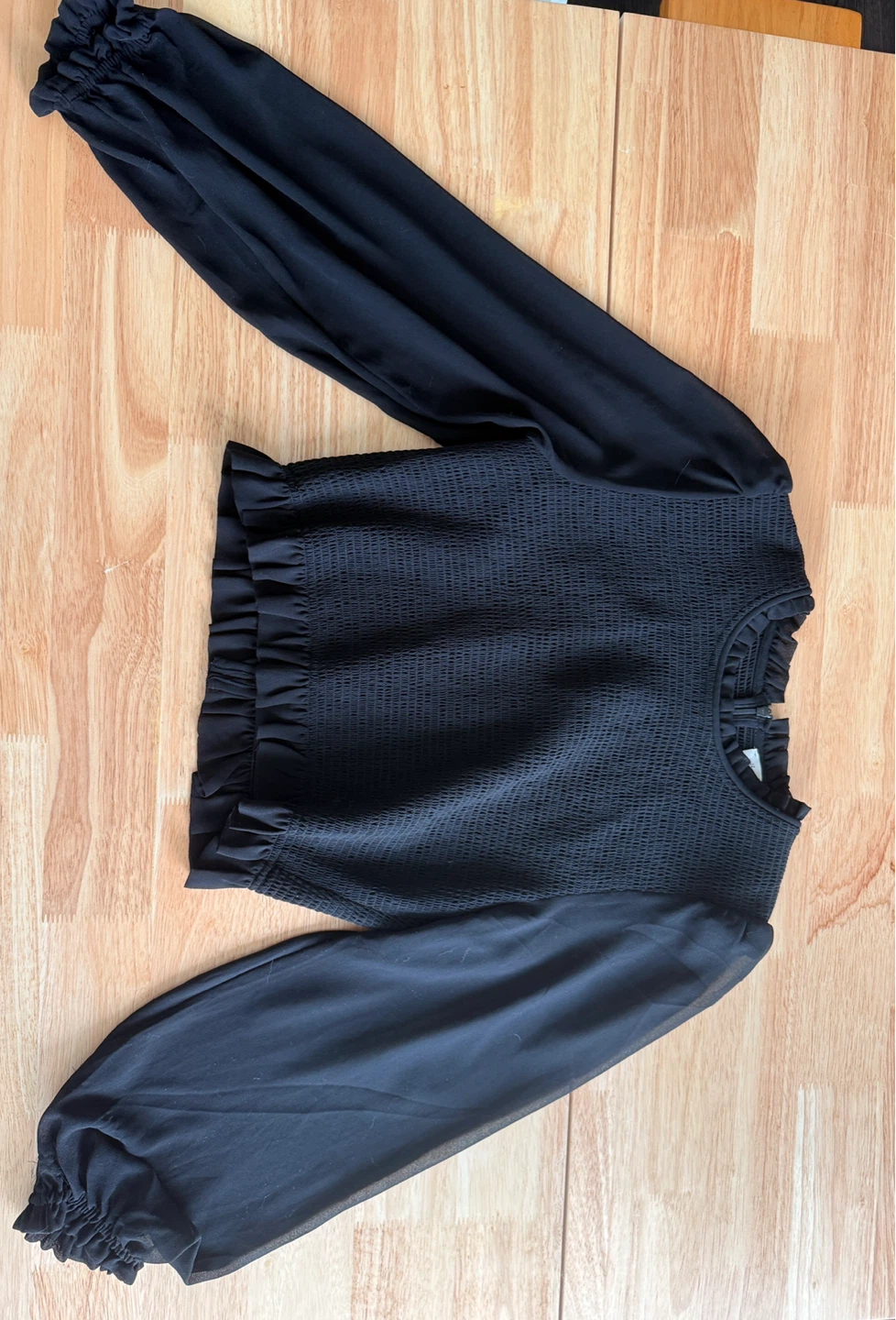 Aritzia Wilfred Black Smocked Long Sleeve Top