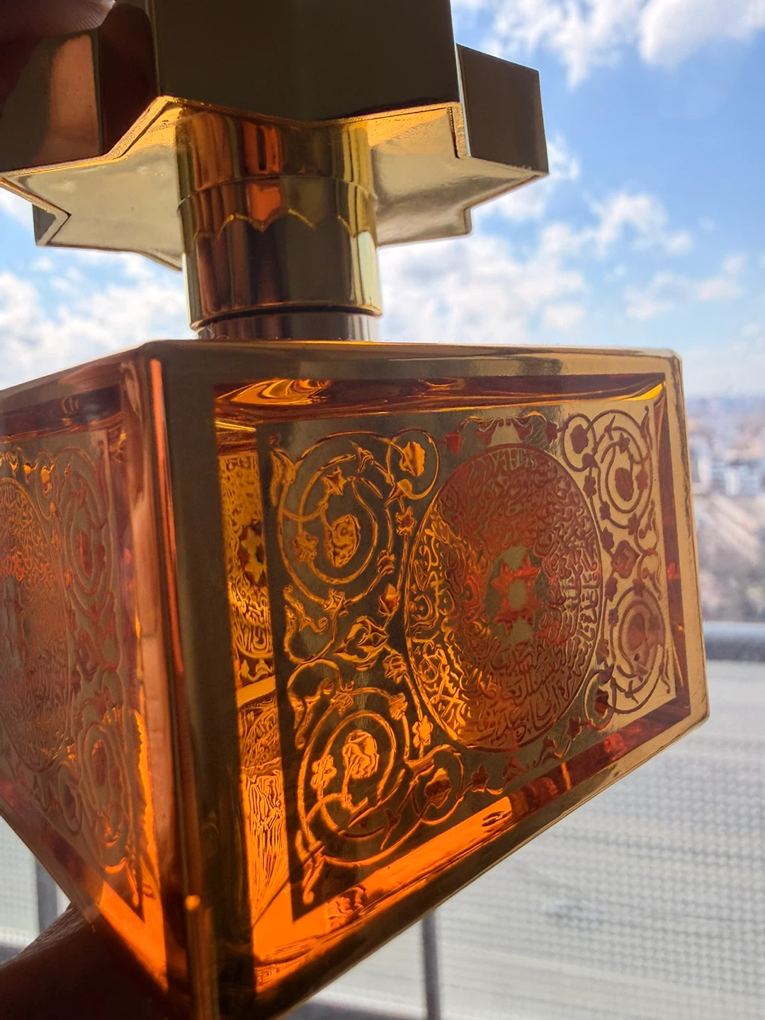 Kajal Lamar Eau de Parfum Gold Bottle - photo 3