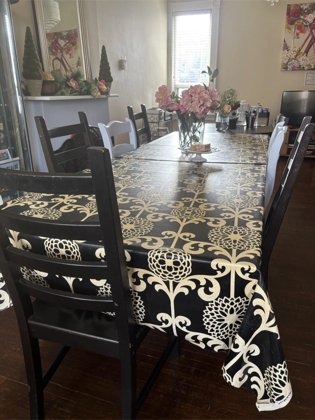 Dining table with 8 chairs