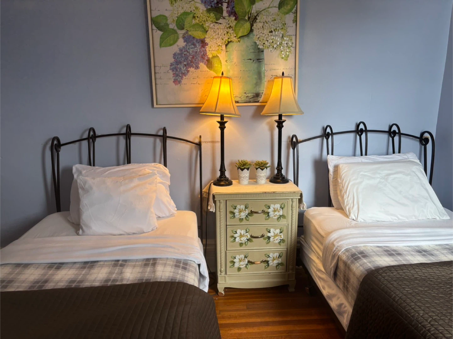 Twin single Bed