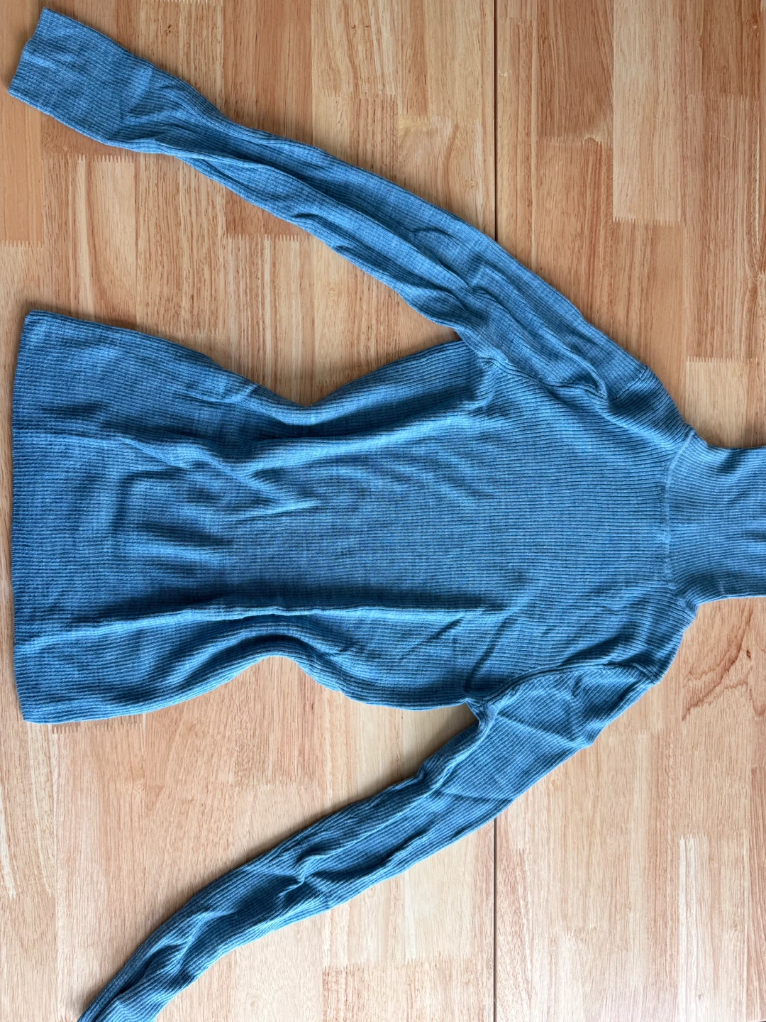 Uniqlo Blue 100% Wool Turtleneck Sweater Size M